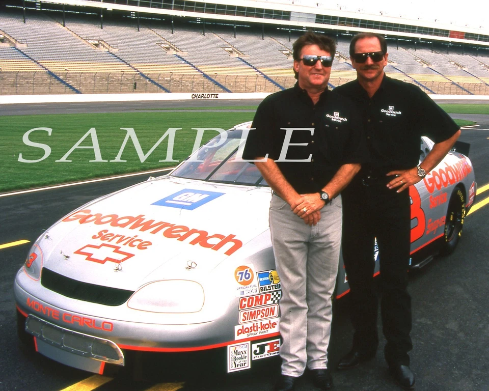 FOTO BRILLANTE CHEVY PLATA 8X10 DALE WONHARDT SR & RICHARD CHILDRESS #W4 Foto 1 de 1