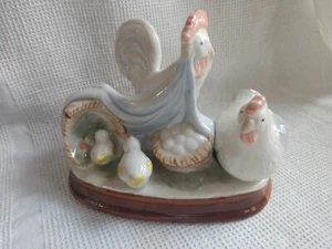 Vintage Roosters Hen Chickens Chicks Made in Japan Country Kitchen Decor - Picture 1 of 8