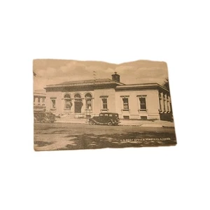 Postal de colección RPPC de oficina de correos de EE. UU. frente al coche Westfield Massachusetts MA - Imagen 1 de 2