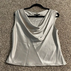 St. John Champagne Liquid Satin Cowl Neck Silk Tank Top Sleeveless Size 6 - Imagen 1 de 5