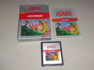 VIDEOGIOCO ATARI 2600 IN SCATOLA CENTIPEDE CON SCATOLA & MANUALE 1982 - Foto 1 di 3