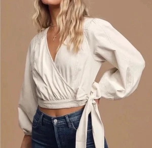Free People Crop-Top Sophie creme 100 % Baumwolle Denim Ballonärmel M Wickeloptik zum Binden - Bild 1 von 9