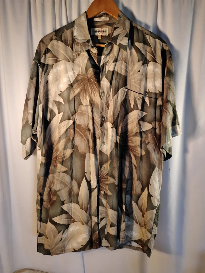 Vintage 90's Campia Moda Green & Cream  Floral Print Men's Short Sleeve L - Image 1 of 4