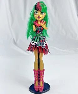 Monster High Freak Du Chic Jinafire Long Puppe 2012 mit Schuhen ohne Schwanz oder rechter Arm - Bild 1 von 10