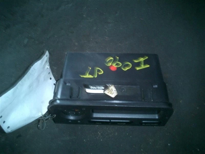 Saab 900 1995 información GPS pantalla de televisión con reloj analógico Foto 1 de 1