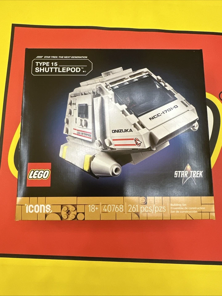 LEGO #40768 Tipo 15 Shuttlepod Set W Ro Laren Minifigura Pedido Previo | Se envía el 3 de diciembre Foto 1 de 1