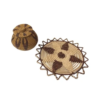 Sea-Grass Handcrafted Doily & Small Covered Basket Diamond Design - Picture 1 of 7