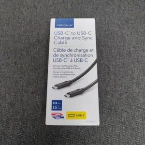 Câble de synchronisation de charge Insignia 1 m (3,3 pi) 100 W 10 Gbp USB-C vers USB-C USB 3,2 Gen 2 - Photo 1 sur 3