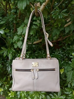 Modalu London Soft Grey Leather Shoulder Bag. Clean Used Condition  - Image 1 of 4