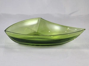 Villeroy & Boch - New Wave Move - 7" Olive Green Triangular Bowl - Pre-owned - Picture 1 of 6
