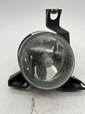 01-05 Beetle Left Driver Fog Light 1C0 941 699 B - Image 1 of 4