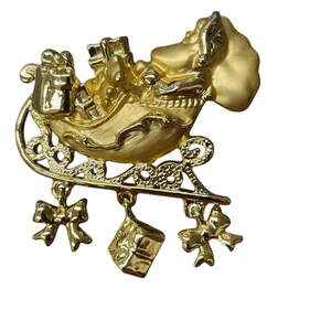 Dancraft Gold Tone Santa Clause In Sleigh Brooch Pin - Picture 1 of 4