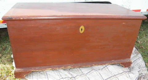 Antique Hand dovetailed Pine blanket chest Bracket Feet Old Paint Red primitive Cover