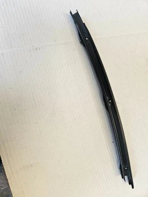 01-03 ACURA CL RIGHT DOOR TAPE OR BLACK EDGE TRIM SIDE OF GLASS ORIGINAL PART - Image 1 of 3