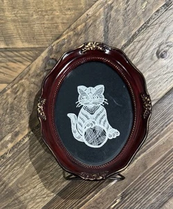 Vintage Belgium Lace Cat Framed - Picture 1 of 6