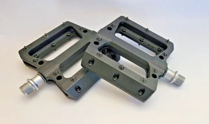 PC PEDALS 9/16 FOR 3 PC CRANKS BMX BIKE BICYCLE PEDALS SEALED - Picture 1 of 1