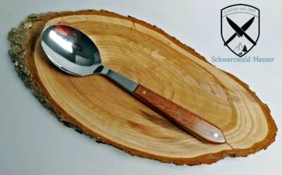 Esslöffel Griffschalen aus braunem Holz. RF.  - Bild 1 von 3