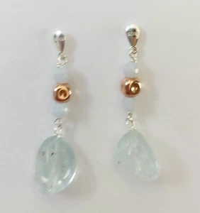 Orecchini in argento 925 con calcedonio acquamarina e cubo laminato oro rosa - Foto 1 di 4
