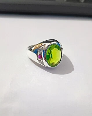 Beautiful Green Peridot Men's Ring 925 Sterling Silver Birthstone Signet Ring - Image 1 of 4