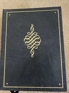 THE RIFLE IN AMERICA Philip Sharpe 1995 Leather HC Odysseus NRA Firearms Classic - Imagen 1 de 4