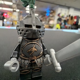 Lego Escape from Dragon's Prison 7187 Castle Kingdoms Dragon Knight Minifigure