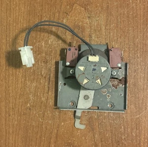 OEM Genuine GE Range Oven Door Lock Latch Assembly, Part #WB14T10018 - Picture 1 of 2