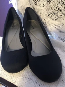 East 5th Womens Size 10 Pumps Shoes Navy Blue Fabric - Picture 1 of 9