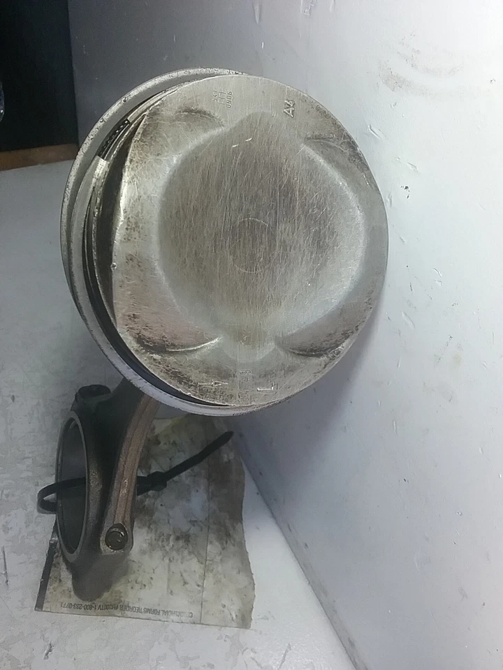 Audi A6 2005-2011 3,2 L pistón y biela 304.AU1Q07 (M127) Foto 1 de 4