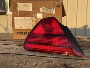 1998-2002 Honda Accord Left Tail Light Assembly NOS 1999 2000 2001 OEM - Picture 1 of 8
