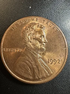 1992 P Penny, Plating Error - Before “L” From Liberty, Actual Coin - Image 1 of 4