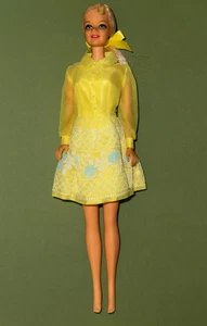 1967 Barbie TNT Japan Blonde – Yellow PAK Blouse & Pert Skirt + Shoes - Picture 1 of 11