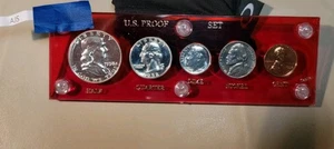 1958 U S Proof Set With Red Capital Holder Vintage Collectable - Picture 1 of 2