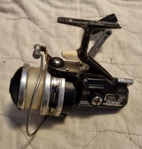 SHIMANO SPEED SPIN 2000 VINTAGE SPINNING REEL - Picture 1 of 6