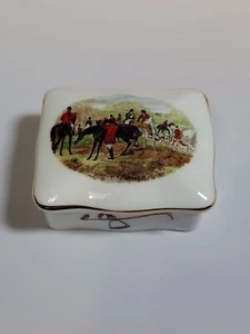 Vintage Hammersley Fox Hunt Square Gold Trim Fine Bone China Trinket Box - Picture 1 of 3