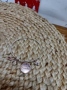 Bracciale tono argento con nonna,cuore,lucido,gioiello - Foto 1 di 8