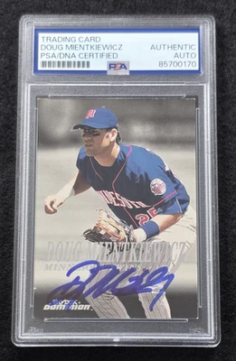 2000 DOUG MIENTKIEWICZ Signed Fleer Skybox Card-MINNESOATA TWINS-PSA - Image 1 of 4