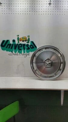 Cubierta de rueda Plymouth Caravelle 1987 (14") Foto 1 de 4