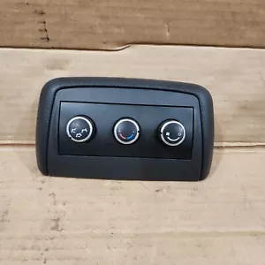 2007 - 2012 GMC Acadia Rear Heater & Air Conditioner Temperature Climate Control - Picture 1 of 6