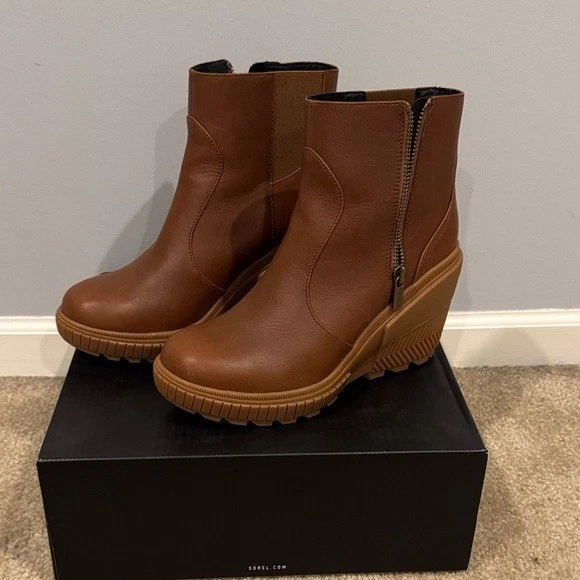 Botines Sorel Joan Of Arctic Wedge II Impermeable Cuero Cremallera Marrón Tostado Coñac Foto 1 de 3