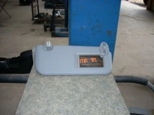 2010 2011 Toyota Yaris Passenger Sun Visor Mirror Right Sunvisor OEM - Picture 1 of 1