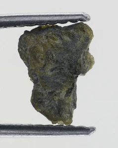Rough Natural Loose 1.36 Ct With 9.47x6.59x3.12 MM Black & Green Fancy Diamond - Picture 1 of 2
