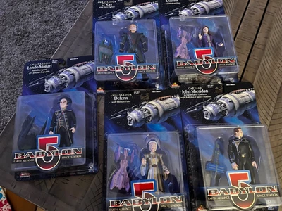 批量 5 件 - 巴比伦 5 个电视节目玩偶 - 1997 年 WB 玩具 - DELENN-MOLLARI-SHERIDAN-G'KAR — 第 1/4 张图片