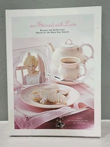 And Stirred With Love Rezepte Reflexionen Mary Kay Familie Spirale Hardcover - Bild 1 von 8