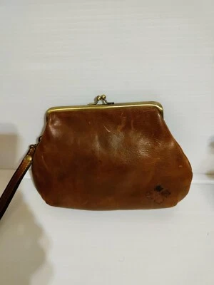 Bolso sin asas PATRICIA NASH Savena con marco de bloqueo de beso cuero envejecido marrón Foto 1 de 4