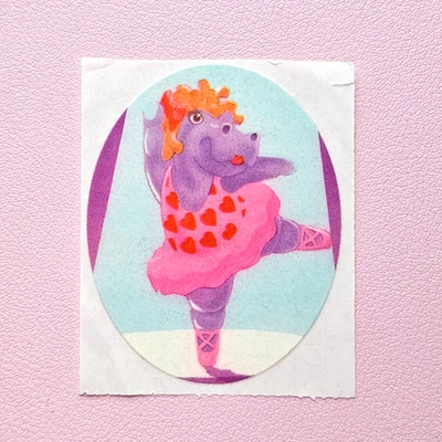 Adesivo vintage anos 80 Lisa Frank balé hipopótamo mod - Imagem 1 de 2