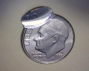 1992 D ROOSEVELT DIME🌟DOUBLE STRIKE🌟STRETCHED 2ND STRIKE REV.🌟US ERROR COIN - Picture 1 of 8
