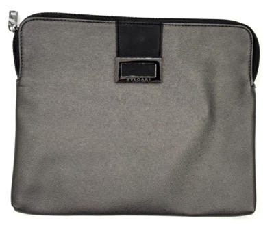 Bolso sin asas de viaje con cremallera Bvlgari estuche de maquillaje gris carbón negro 11x9 nuevo sin etiquetas Foto 1 de 4
