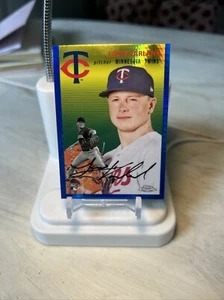 2023 Topps cromo platino azul prisma refractor #115 - Louie Varland - ¡Twins RC! - Imagen 1 de 2