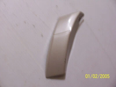 1998 2000 CONTINENTAL Left Rear DOOR POST DOGLEG TRIM MOLDING Used OEM Ivory HC - Image 1 of 4