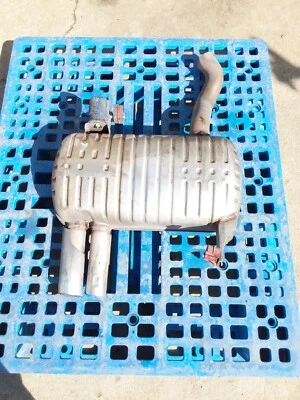 BMW 328i 2007-2008 cupé e92 sistema de escape silenciador fabricante original 7534341 Foto 1 de 4